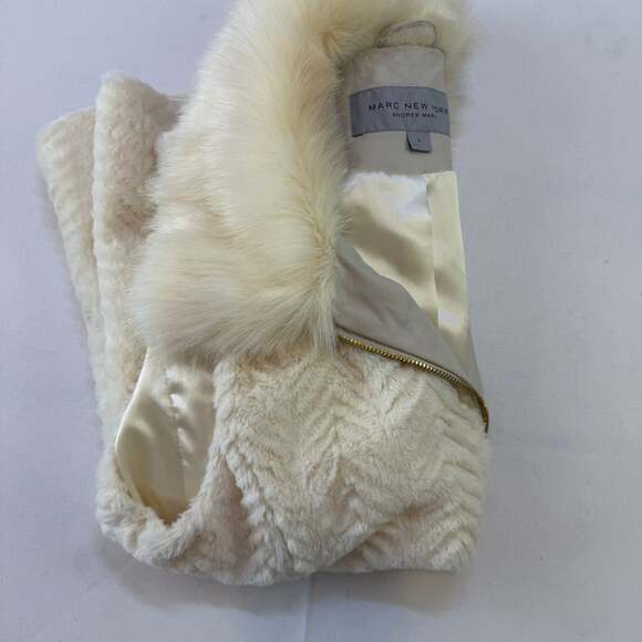 Marc New York - Picture 13 of 16